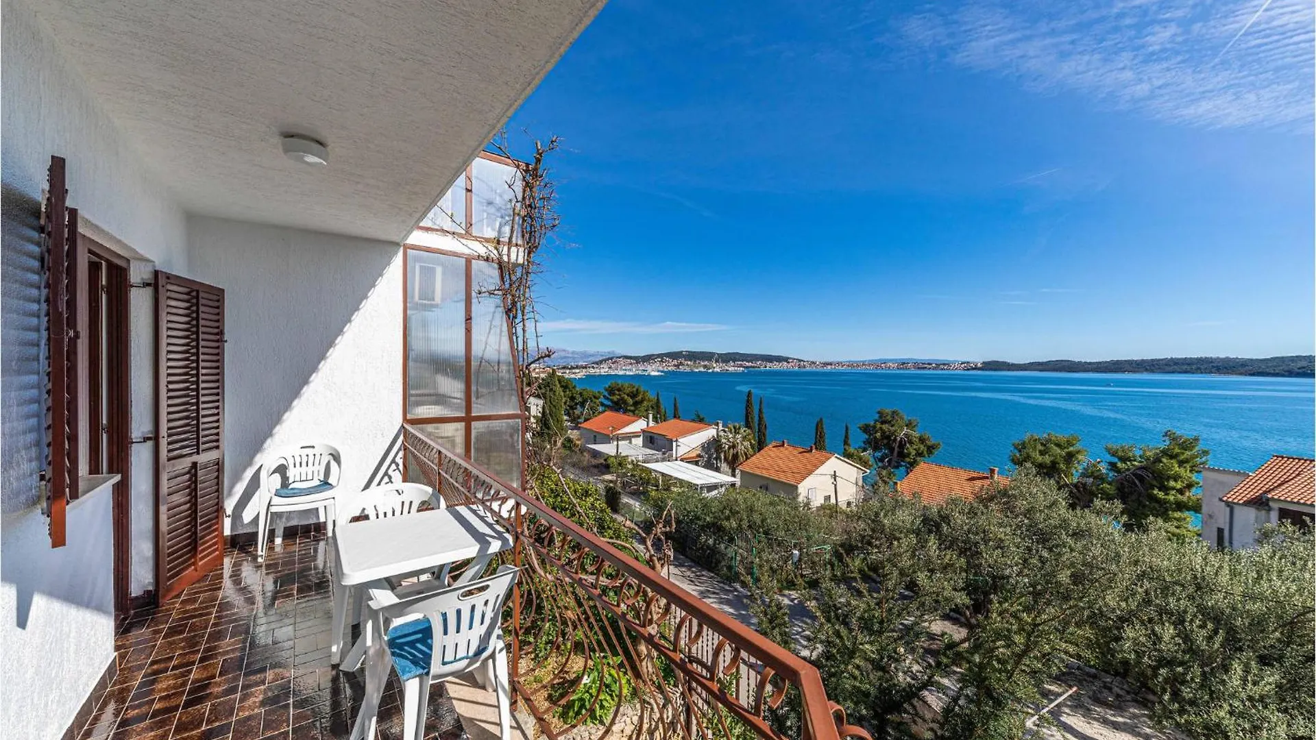 Nice Apartment In Seget Donji With House Sea View Trogir