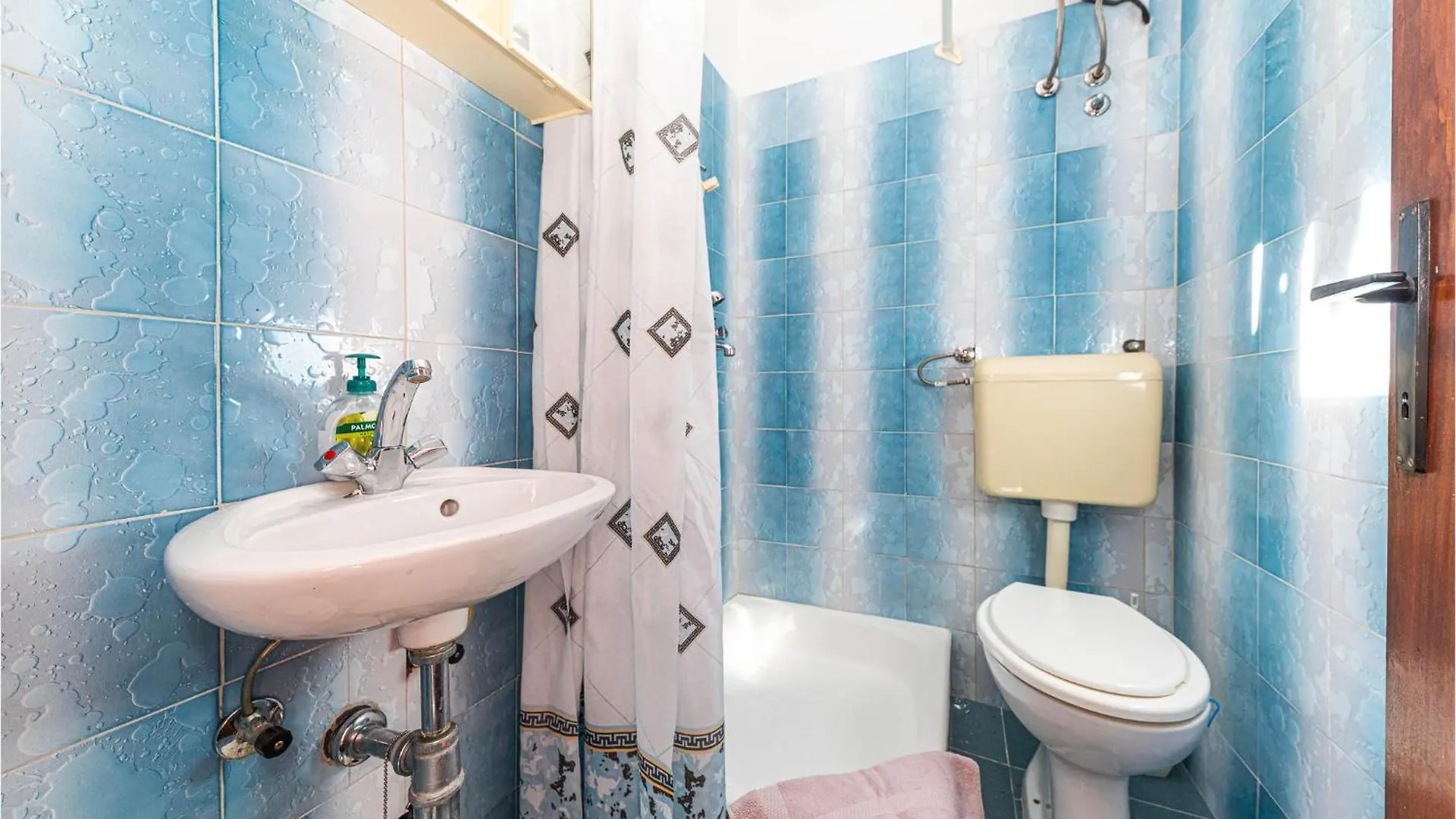 Nice Apartment In Seget Donji With House Sea View Trogir